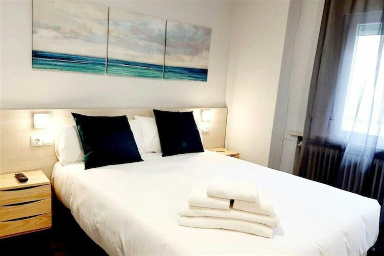 Arjori Rooms Hostal ซาลามังกา ภายนอก รูปภาพ