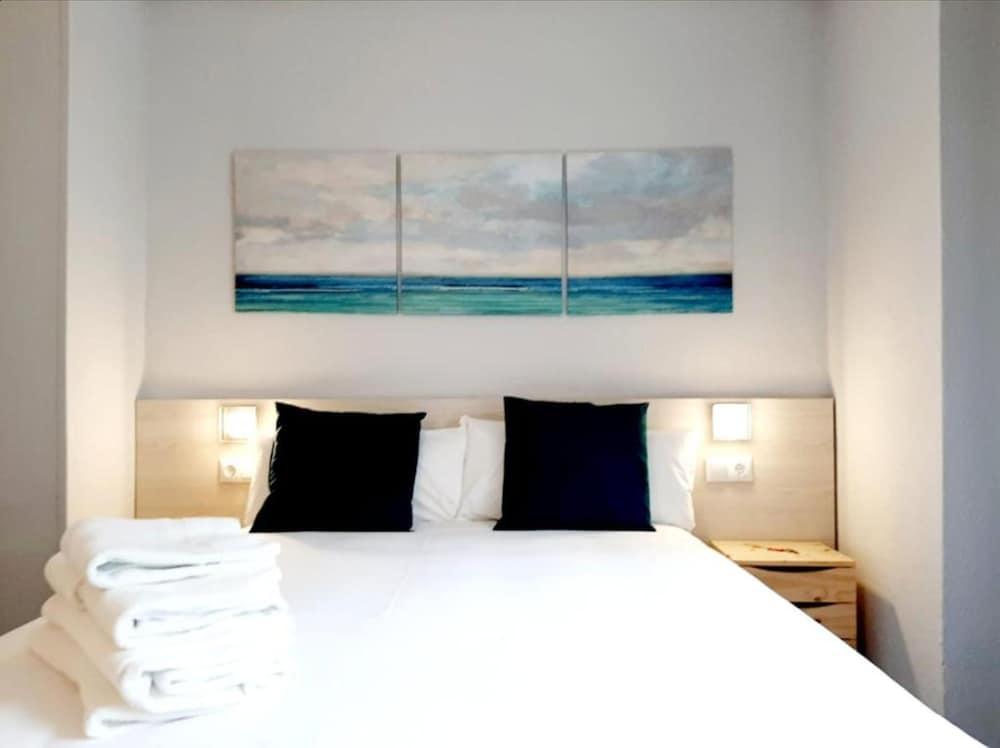 Arjori Rooms Hostal ซาลามังกา ภายนอก รูปภาพ