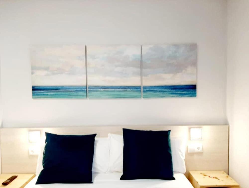 Arjori Rooms Hostal ซาลามังกา ภายนอก รูปภาพ