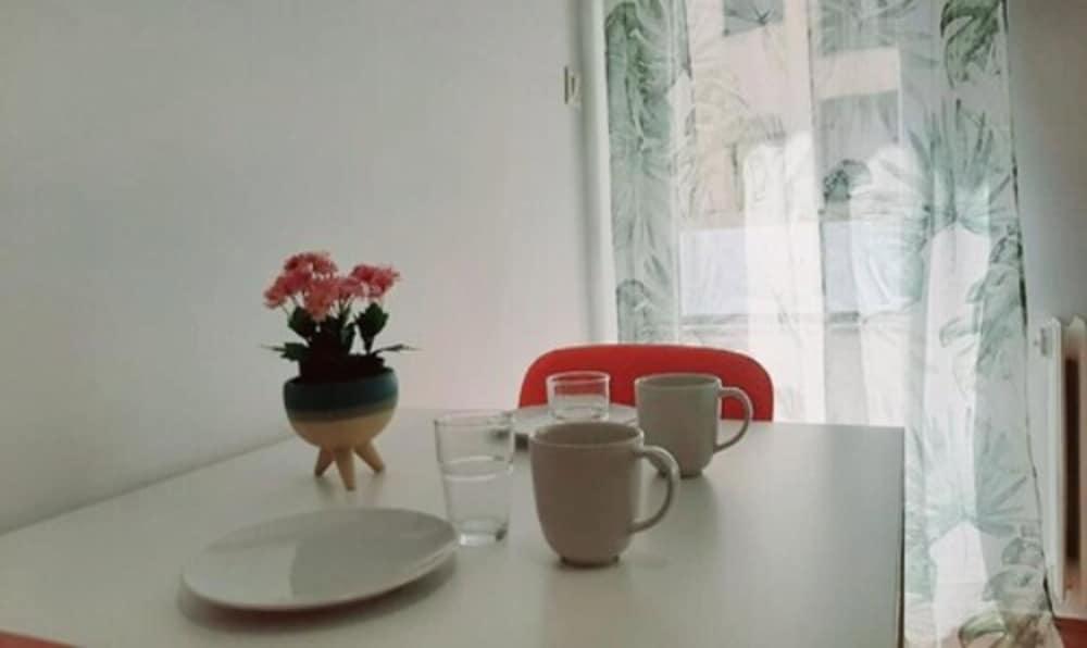 Arjori Rooms Hostal ซาลามังกา ภายนอก รูปภาพ