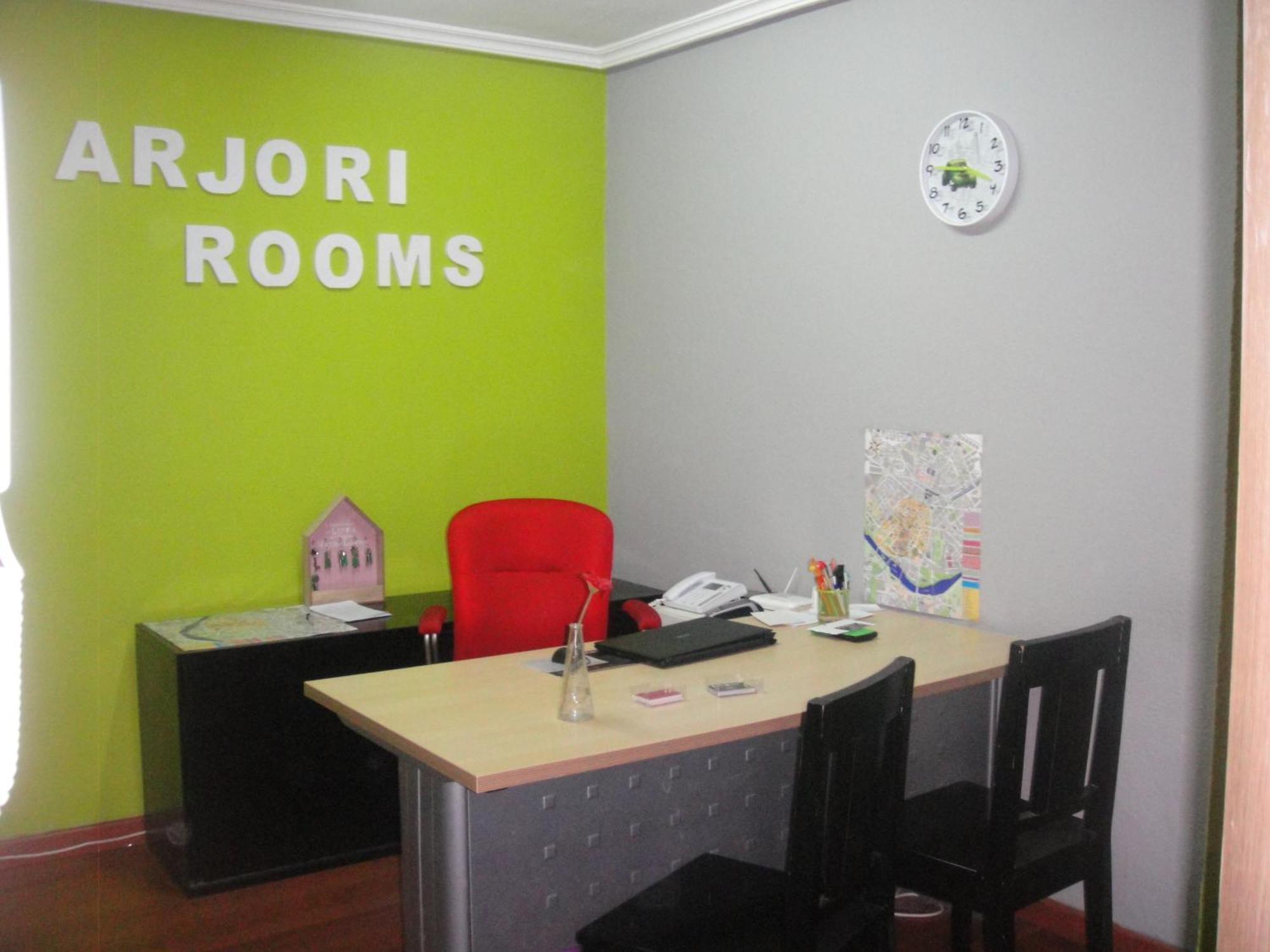 Arjori Rooms Hostal ซาลามังกา ภายนอก รูปภาพ