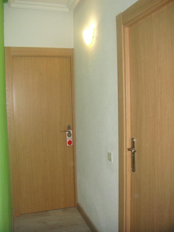 Arjori Rooms Hostal ซาลามังกา ภายนอก รูปภาพ