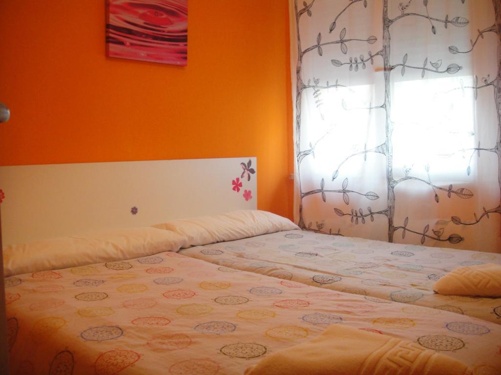 Arjori Rooms Hostal ซาลามังกา ภายนอก รูปภาพ