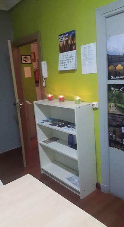 Arjori Rooms Hostal ซาลามังกา ภายนอก รูปภาพ