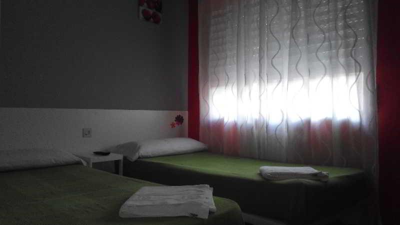 Arjori Rooms Hostal ซาลามังกา ภายนอก รูปภาพ